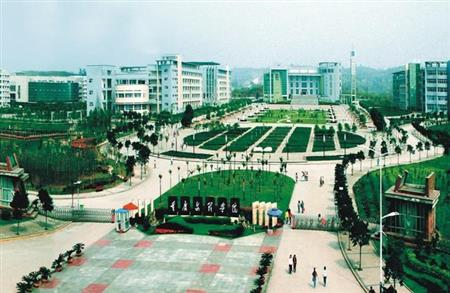 重庆综合类大学选择重庆文理学院好还是选择重庆第二师范好？